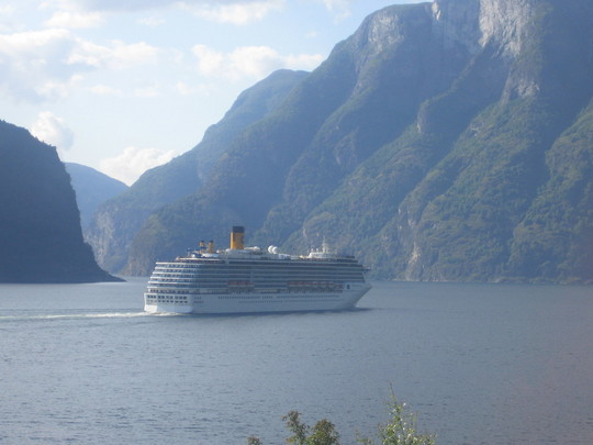 Cruiseskip på Aurlandsfjorden Foto: Hallgeir Høydal